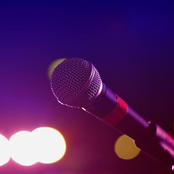 Go Good Guru : GoodBurn - Karaoke