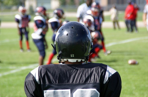 dnews files 2015 10 youth football 670 151025 jpg1 e1448344323288