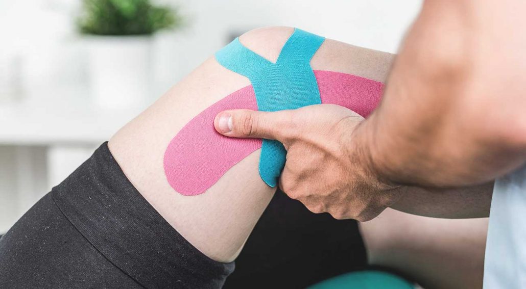 110416 kneetherapy THUMB LARGE1 e1478641892359